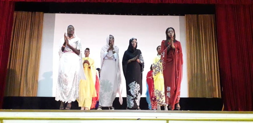 Tchad : Sister's Design, la startup qui veut concevoir localement les voiles. © Alwihda Info/D.H. Tchad : Sister's Design, la startup qui veut concevoir localement les voiles. © Alwihda Info/D.H.