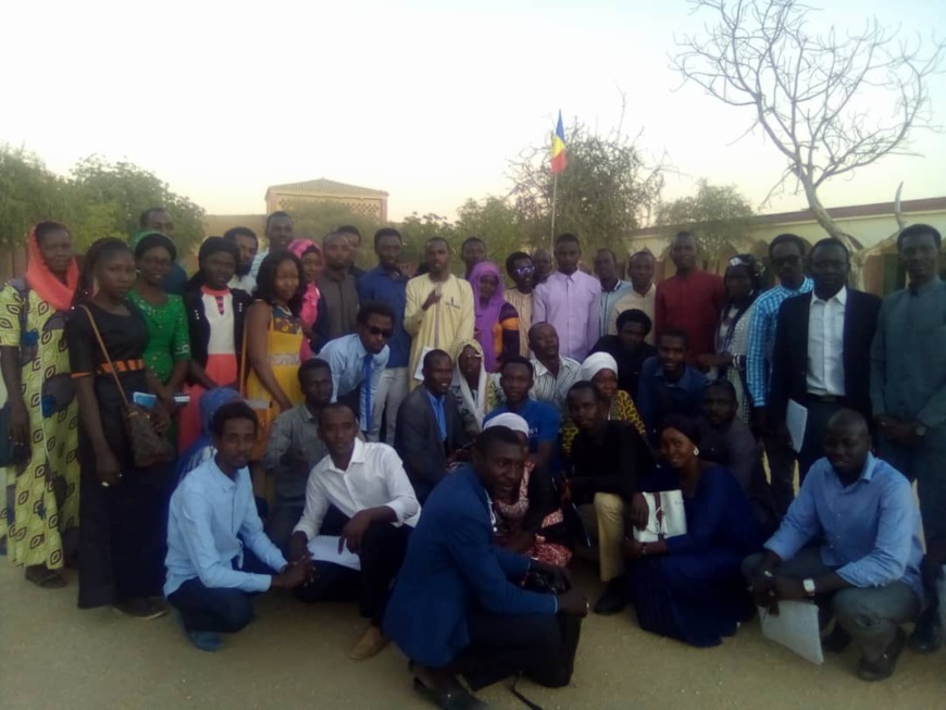 Tchad : 200 jeunes outillés en entrepreneuriat et en création d'entreprise à Abéché. © Alwihda Info Tchad : 200 jeunes outillés en entrepreneuriat et en création d'entreprise à Abéché. © Alwihda Info