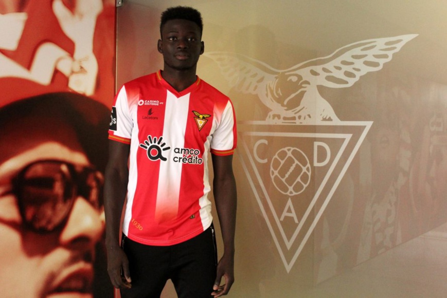 Football : l'international tchadien Marius Mouandilmadji en renfort du Desportivo das Aves. © DR Football : l'international tchadien Marius Mouandilmadji en renfort du Desportivo das Aves. © DR