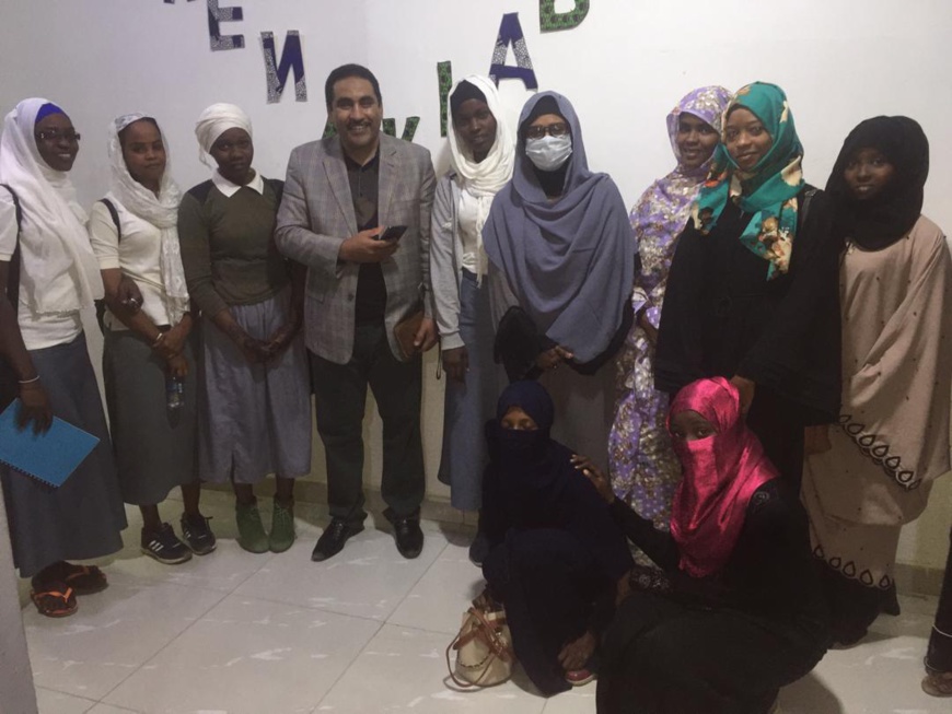 Tchad : des filles formées en premiers secours à N'Djamena. © Malick Mahamat/Alwihda Info Tchad : des filles formées en premiers secours à N'Djamena. © Malick Mahamat/Alwihda Info