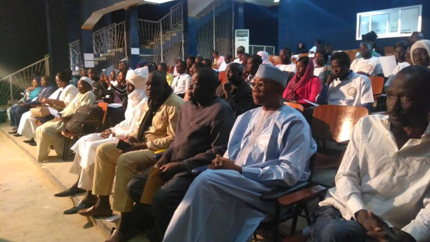 Tchad : une trentaine de jeunes formés pour mieux participer au débat public Tchad : une trentaine de jeunes formés pour mieux participer au débat public