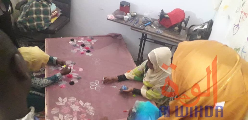 Tchad : le voile confectionné localement, une réalité avec Sister's Designs. © Djibrine Haïdar/Alwihda Info Tchad : le voile confectionné localement, une réalité avec Sister's Designs. © Djibrine Haïdar/Alwihda Info