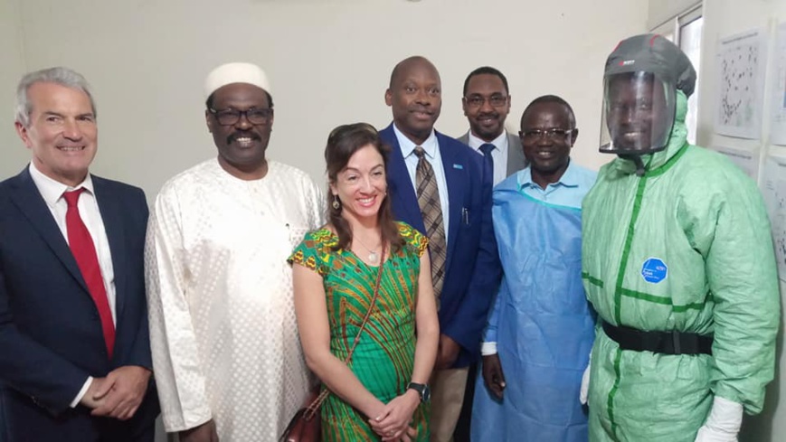 Tchad : un laboratoire mobile pour surveiller les fièvres hémorragiques virales. © DR/Min.SP Tchad : un laboratoire mobile pour surveiller les fièvres hémorragiques virales. © DR/Min.SP