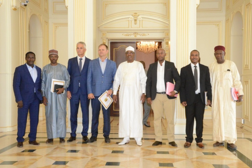 Tchad : les résultats de recherches minières au Batha présentés au chef de l'Etat. © PR