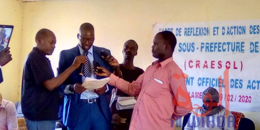 Tchad : les élites de Lamé déterminées à tirer leur localité vers le haut. © Foka Mapagne/Alwihda Info Tchad : les élites de Lamé déterminées à tirer leur localité vers le haut. © Foka Mapagne/Alwihda Info