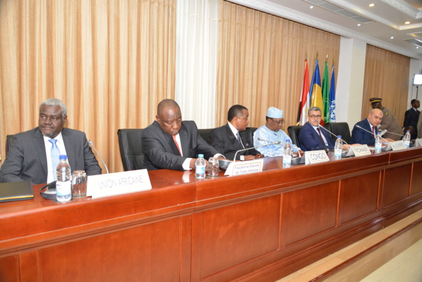 Le groupe de contact à l'ouverture des travaux. Le groupe de contact à l'ouverture des travaux.