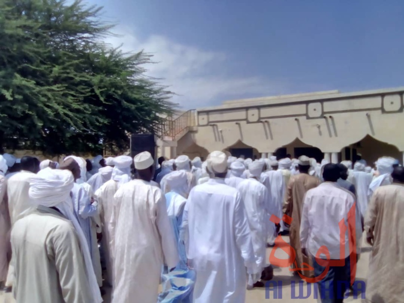 Tchad : les tribus arabes se désolidarisent du Sultan du Ouaddaï. © Alwihda Info Tchad : les tribus arabes se désolidarisent du Sultan du Ouaddaï. © Alwihda Info
