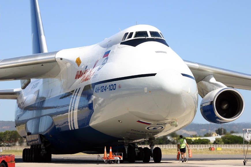 Un Antonov An-124-100 Ruslan en Australie. © Chris Finney Un Antonov An-124-100 Ruslan en Australie. © Chris Finney
