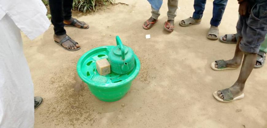Un kit de lavage de mains à Laï. Illustration. © Éric Guedi/Alwihda Info Un kit de lavage de mains à Laï. Illustration. © Éric Guedi/Alwihda Info