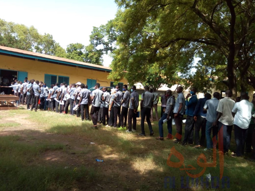 Tchad - Baccalauréat : à Moundou, enrôlement de plus de 4000 candidats. © Golmem Ali/Alwihda Info Tchad - Baccalauréat : à Moundou, enrôlement de plus de 4000 candidats. © Golmem Ali/Alwihda Info