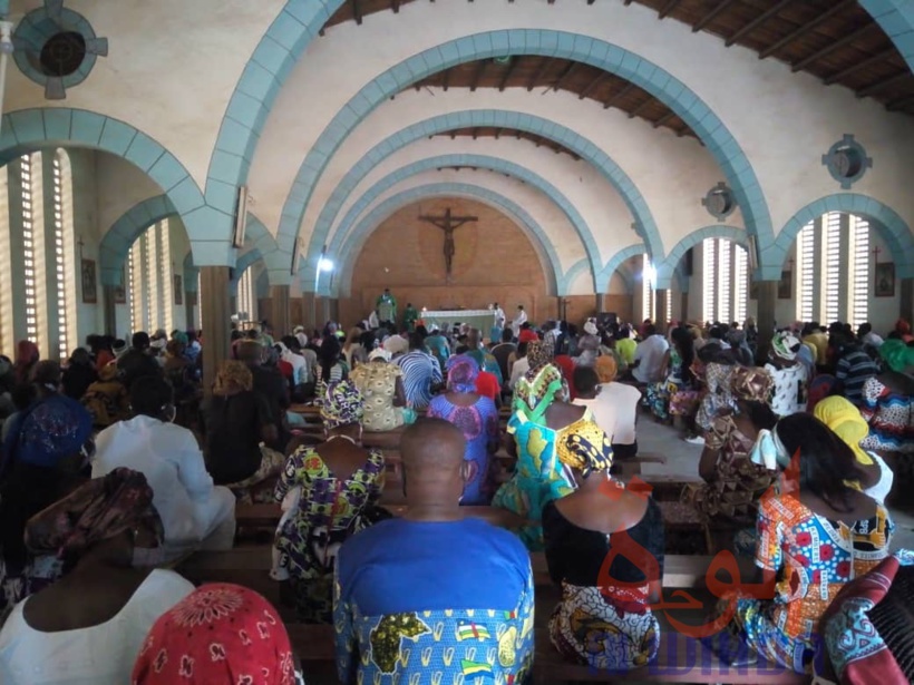 Tchad : à Koumra, la messe reprend pour les chrétiens catholiques, après trois mois d'interruption Tchad : à Koumra, la messe reprend pour les chrétiens catholiques, après trois mois d'interruption