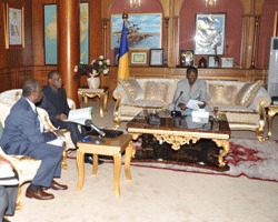 15 % du budget national sera consacré au secteur de la santé pour compter de 2013. C’est la principale décision prise à l’issue de la réunion mensuelle sur le secteur de la santé tenue ce matin.