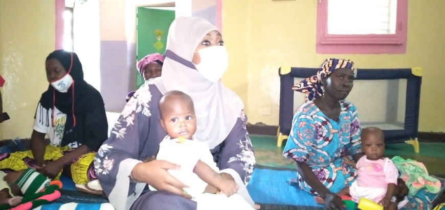 Tchad : la ministre de la Femme au chevet des orphelinats à N'Djamena Tchad : la ministre de la Femme au chevet des orphelinats à N'Djamena