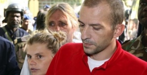 Eric Breteau (à droite) et Emilie Lelouche ont annoncé qu'ils ne se rendraient pas au procès, qui s'ouvre lundi devant le tribunal correctionnel de Paris. Photo : PASCAL GUYOT/AFP