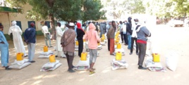 Confinement de N'Djamena : des kits alimentaires distribués dans le 4e arrondissement Confinement de N'Djamena : des kits alimentaires distribués dans le 4e arrondissement