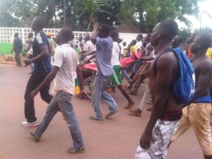 Les centrafricains manifestent contre le nouveau pouvoir. Crédits photos : Hyppolite Donossio via Twitter