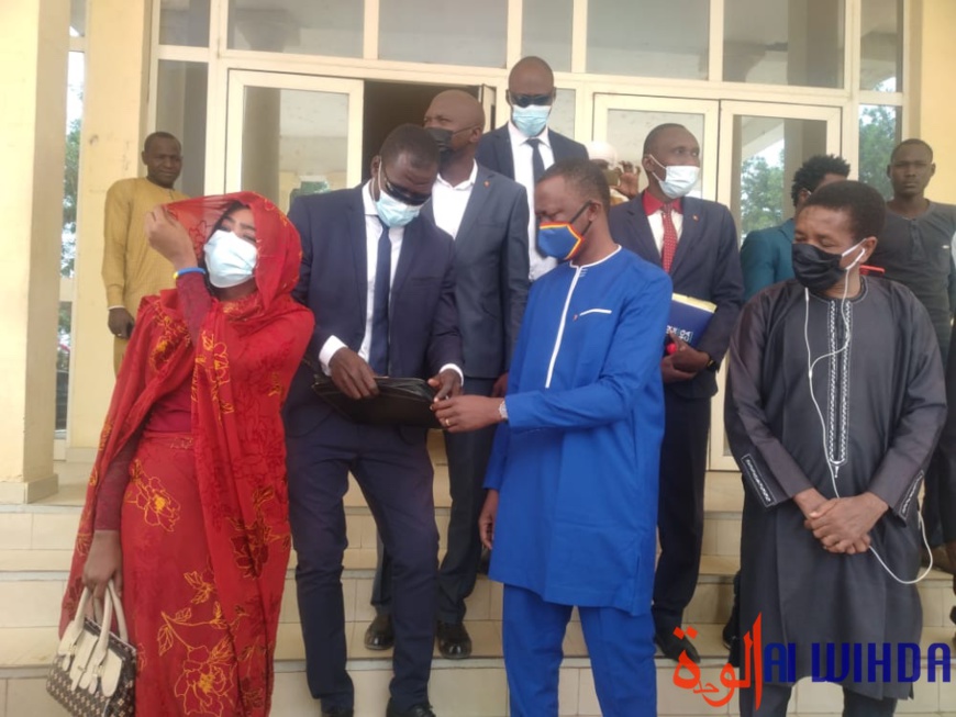 Présidentielle au Tchad : Dr. Masra demande au président Deby de "se reposer" Présidentielle au Tchad : Dr. Masra demande au président Deby de "se reposer"