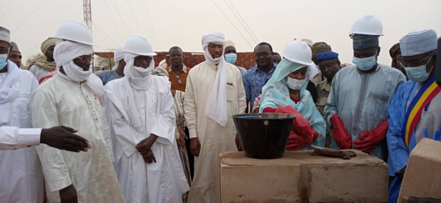 Tchad : la ministre de l’Hydraulique pose la pierre de construction d’un château d'eau à Mao Tchad : la ministre de l’Hydraulique pose la pierre de construction d’un château d'eau à Mao