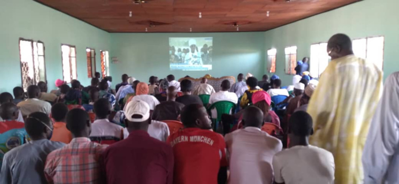 Tchad : les obsèques du président Idriss Deby projetées sur écran à Moundou