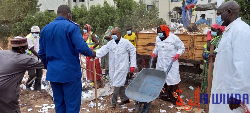 Tchad : le ministère du pétrole et de l'Énergie initie une journée de salubrité