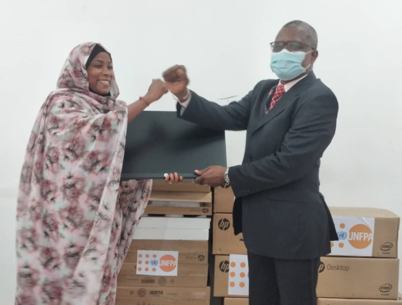 Tchad : l'UNFPA remet 9 ordinateurs à la Maison de la femme pour appuyer ses activités Tchad : l'UNFPA remet 9 ordinateurs à la Maison de la femme pour appuyer ses activités