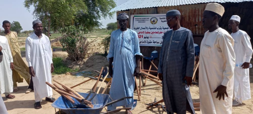 Tchad : les fossoyeurs du cimetière de Lamadji reçoivent un don de matériels Tchad : les fossoyeurs du cimetière de Lamadji reçoivent un don de matériels
