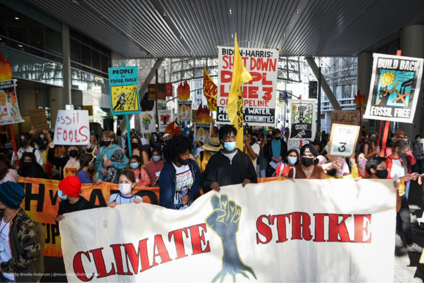 Une vague d'actions en amont de la COP26 pour la fin du financement des énergies fossiles Une vague d'actions en amont de la COP26 pour la fin du financement des énergies fossiles