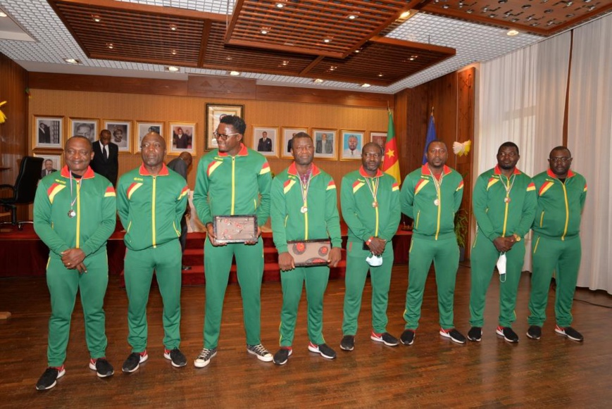 France : l’ambassadeur du Cameroun reçoit les Lions indomptables du scrabble France : l’ambassadeur du Cameroun reçoit les Lions indomptables du scrabble