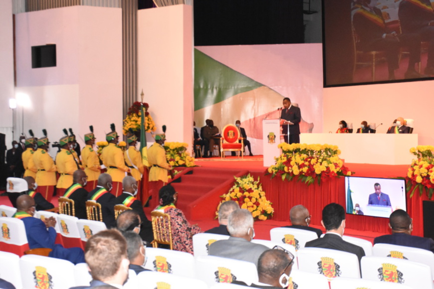 Denis Sassou N'Guesso devant le parlement réuni en congrès