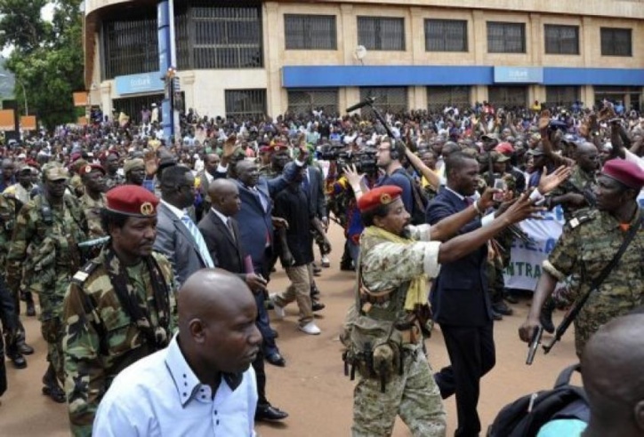 Djotodia parade dans les rues de Bangui lors de son arrivé au pouvoir. Crédit photo : Sia Kambou Djotodia parade dans les rues de Bangui lors de son arrivé au pouvoir. Crédit photo : Sia Kambou