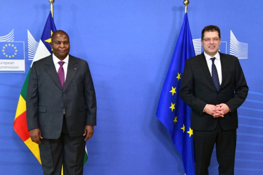 RCA : "l'armée croupit sous un embargo injustifié depuis près de 10 ans", dénonce Touadera