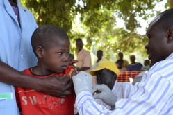 Une vaccination contre la méningite. Crédit photo : MSF Une vaccination contre la méningite. Crédit photo : MSF