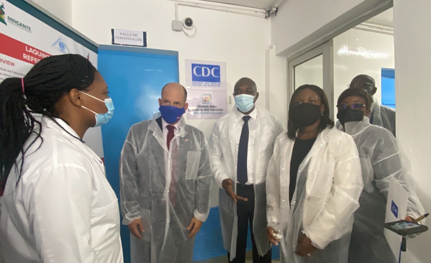 Cameroun : l’ambassadeur des États-Unis visite l'hôpital Laquintinie de Douala Cameroun : l’ambassadeur des États-Unis visite l'hôpital Laquintinie de Douala