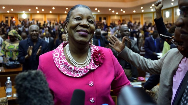 RCA : Le fils de la Présidente interpellé à Paris avec 35.000 € en espèces ? RCA : Le fils de la Présidente interpellé à Paris avec 35.000 € en espèces ?