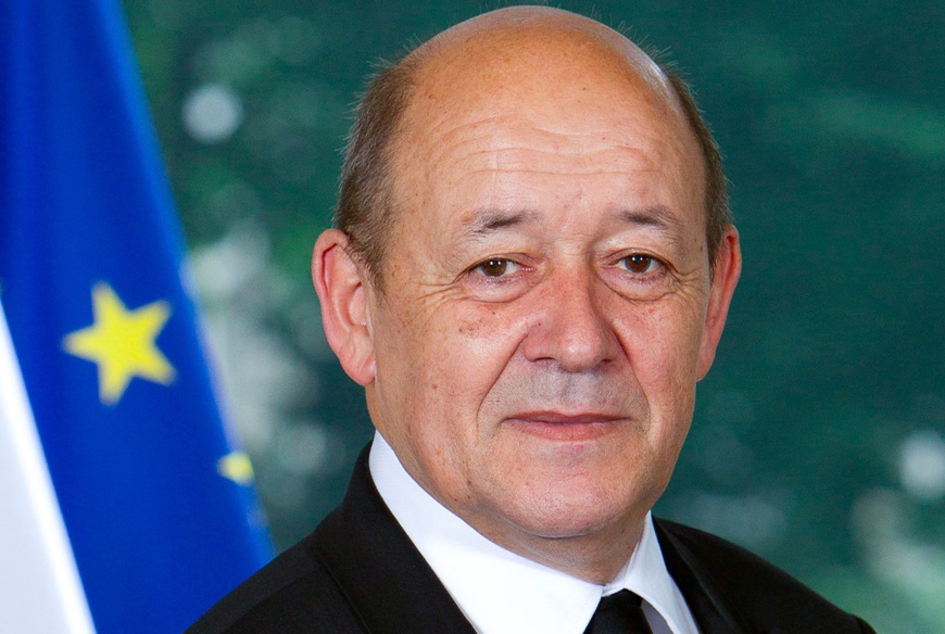 Mali : la justice convoque Jean-Yves Le Drian pour « atteintes aux biens publics »