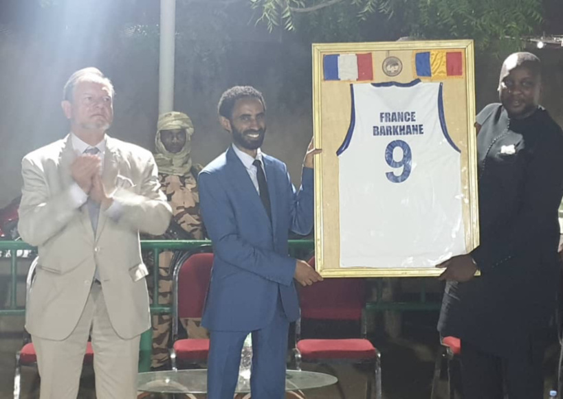Tchad : un match de basket de fraternité avec les joueurs de la force Barkhane Tchad : un match de basket de fraternité avec les joueurs de la force Barkhane