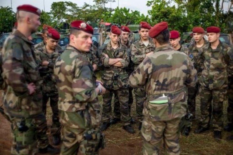 Des soldats français au Cameroun en route pour la Centrafrique, le 4 décembre 2013. AFP Des soldats français au Cameroun en route pour la Centrafrique, le 4 décembre 2013. AFP