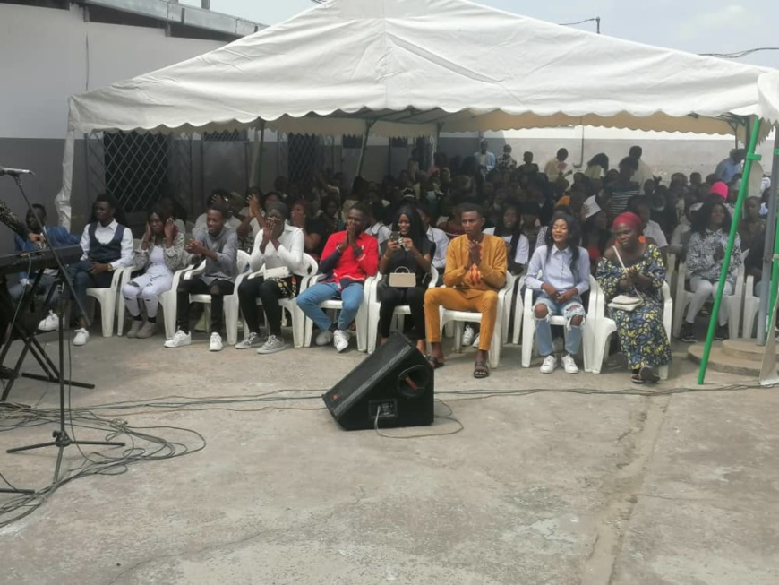 Congo : les candidats de Camara Laye au baccalauréat encouragés par le staff pédagogique Congo : les candidats de Camara Laye au baccalauréat encouragés par le staff pédagogique
