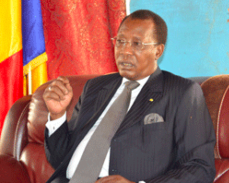 Idriss Déby aujourd'hui lors de sa tournée dans le Dar Sila. Idriss Déby aujourd'hui lors de sa tournée dans le Dar Sila.