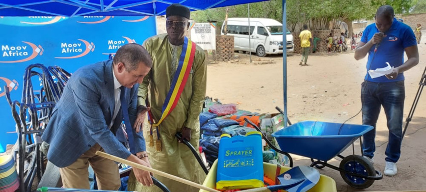Tchad : Moov Africa offre un don de matériels d’assainissement à la commune de Koundoul