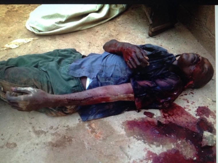 Abdoul Rahaman, un civil musulman abattu par des soldats français qui ripostaient à des tirs. Abdoul Rahaman, un civil musulman abattu par des soldats français qui ripostaient à des tirs.