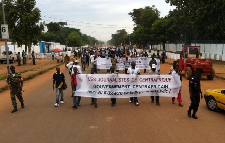 Marche des journalistes centrafricains ce matin à Bangui. Diaspora Media Marche des journalistes centrafricains ce matin à Bangui. Diaspora Media