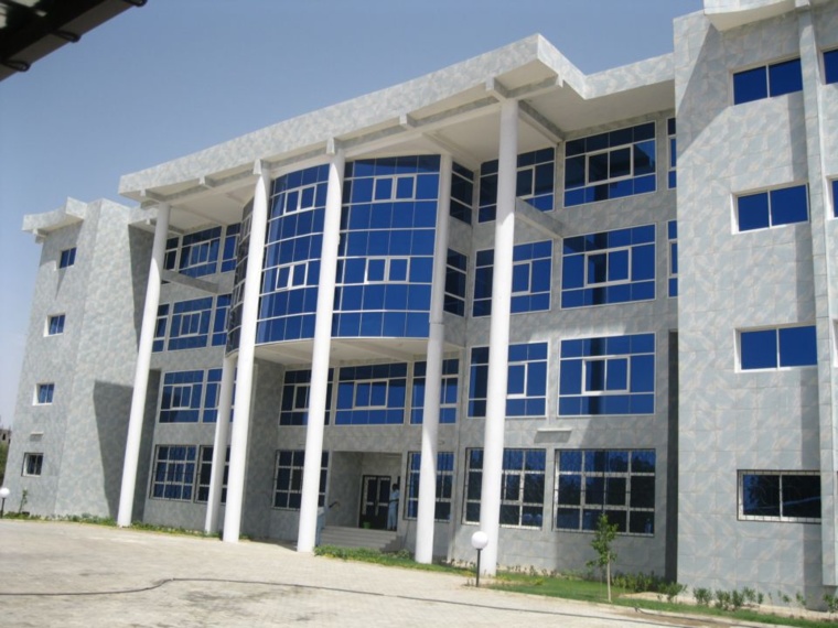 Siège de la Sotel tchad. Sogect-Tchad/14 mars 2013. Siège de la Sotel tchad. Sogect-Tchad/14 mars 2013.