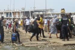 Expulsions à Brazzaville : Près de 2000 sujets de la RDC reconduits à la frontière en deux mois Expulsions à Brazzaville : Près de 2000 sujets de la RDC reconduits à la frontière en deux mois