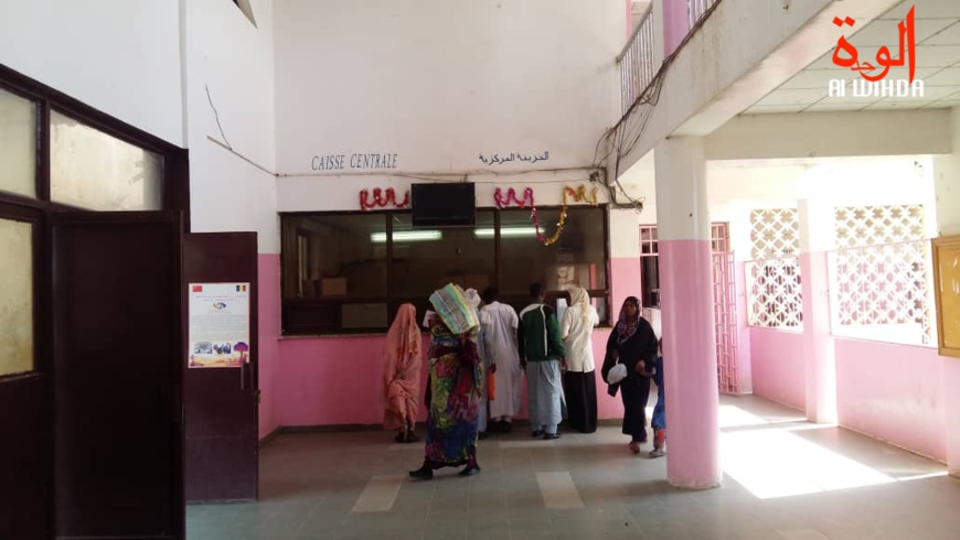Des femmes à l'accueil d'un hôpital au Tchad. Illustration © Alwihda Info/archives Des femmes à l'accueil d'un hôpital au Tchad. Illustration © Alwihda Info/archives
