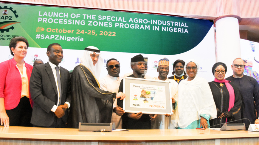 Akinwumi Adesina : "il n’y a aucune raison pour que quiconque ait faim au Nigéria" Akinwumi Adesina : "il n’y a aucune raison pour que quiconque ait faim au Nigéria"