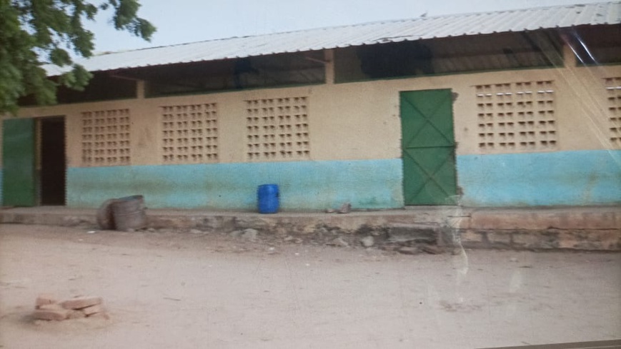 Tchad : construite en 1957, l'école de Mourra n'a que deux salles de classe à ce jour Tchad : construite en 1957, l'école de Mourra n'a que deux salles de classe à ce jour