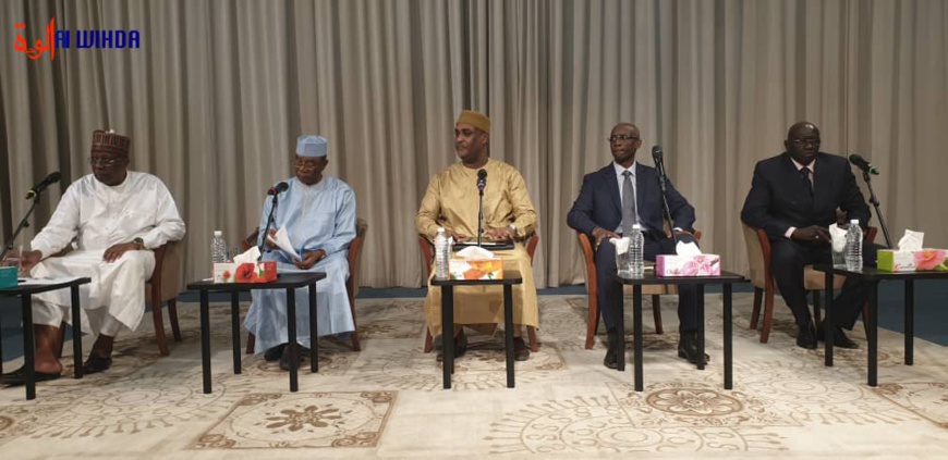 Tchad : le gouvernement face à la presse sur l'actualité nationale Tchad : le gouvernement face à la presse sur l'actualité nationale