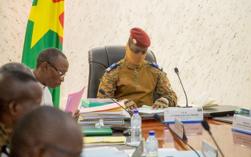 Burkina Faso : le gouvernement suspend la diffusion des programmes de RFI Burkina Faso : le gouvernement suspend la diffusion des programmes de RFI
