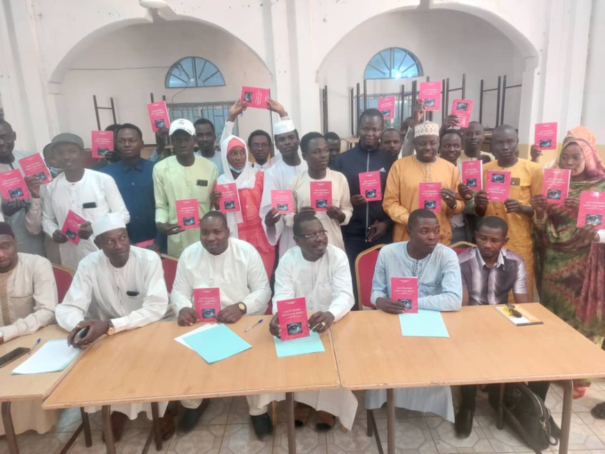 Littérature : Attom Abdoulaye présente son recueil de poèmes aux étudiants